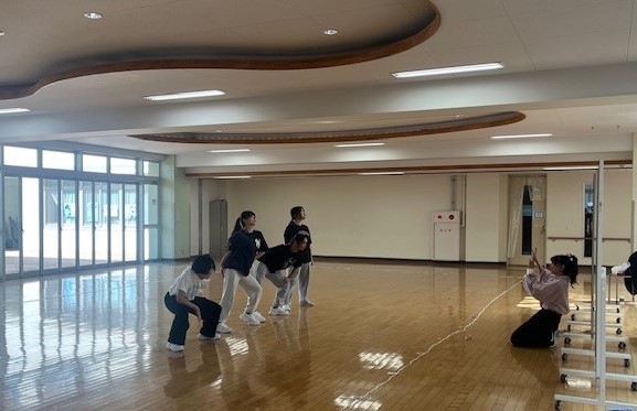 ③ (004)